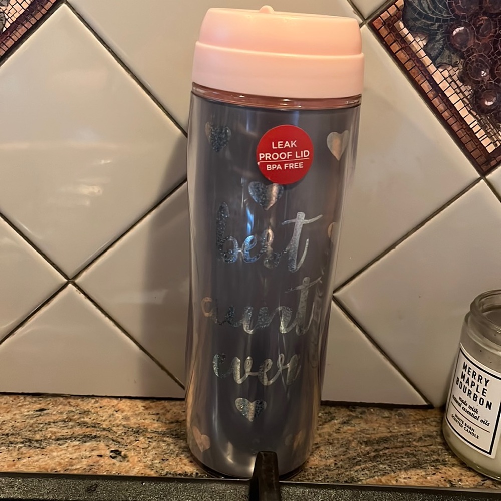 🔥“Best Aunt Ever” Plastic Cup🔥